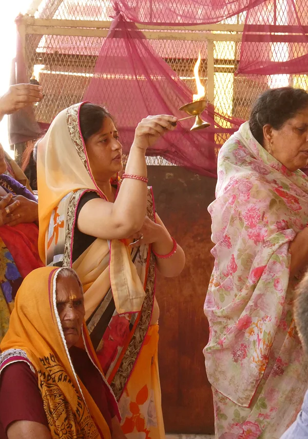Aarti with Diya - The Culture and Devotion