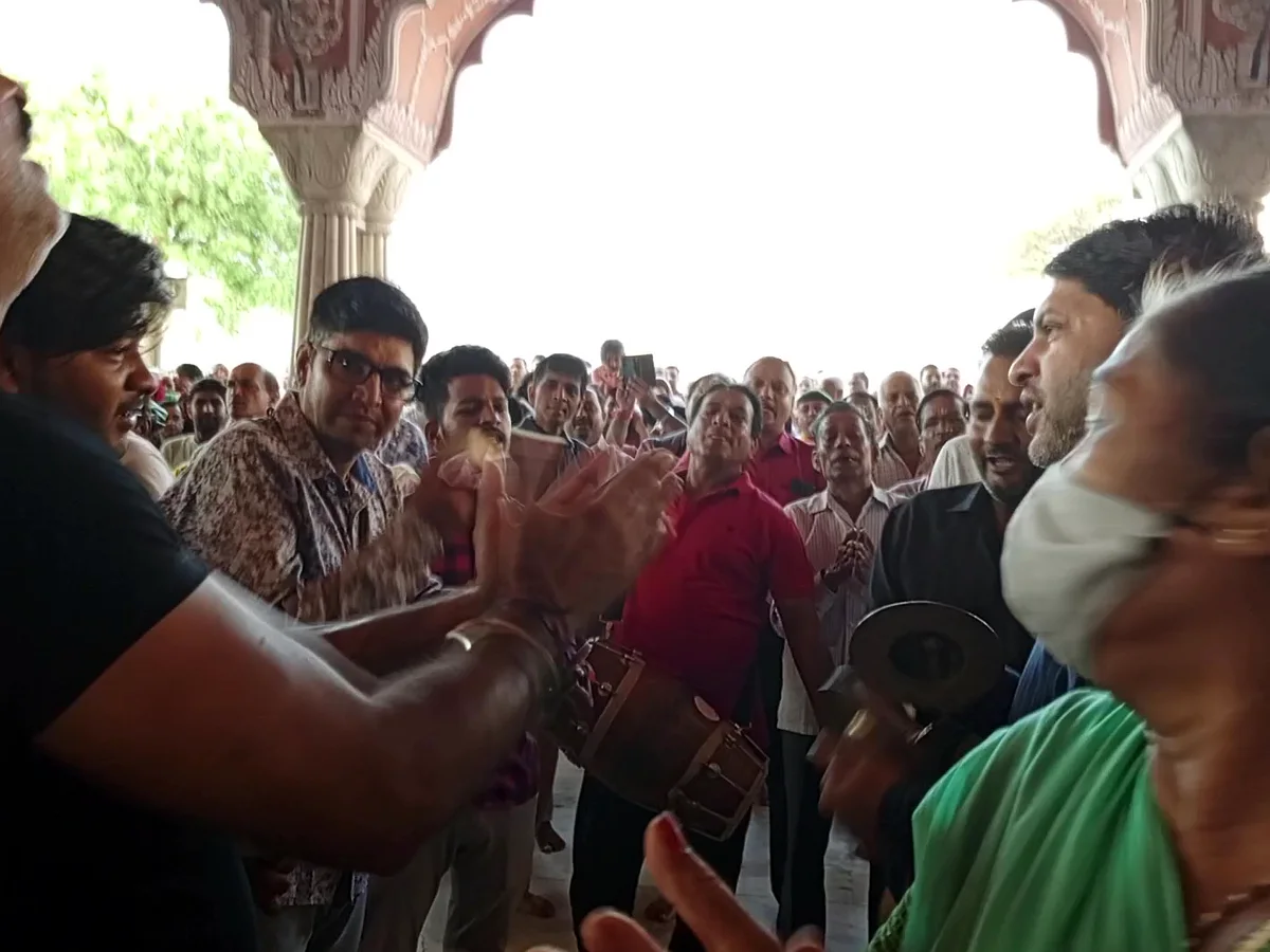 Devotees Dance and Devotion